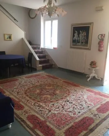 ゲストハウス Agriturismo I Tre Monelli ジョーイア・デル・コッレ